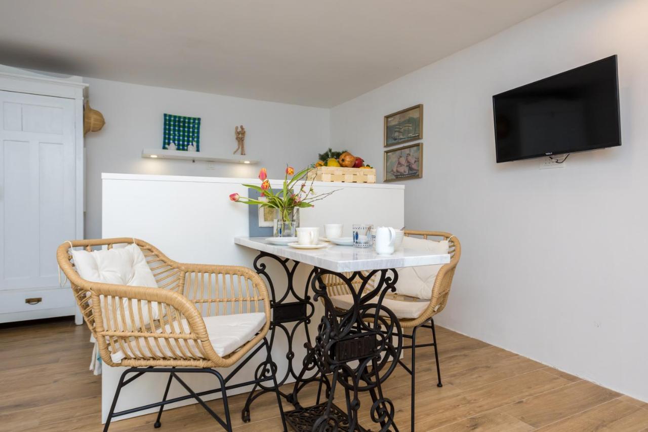 Charming Studio Apartment At House Rustica With Terrace And Nearby Parking Пунат Екстериор снимка