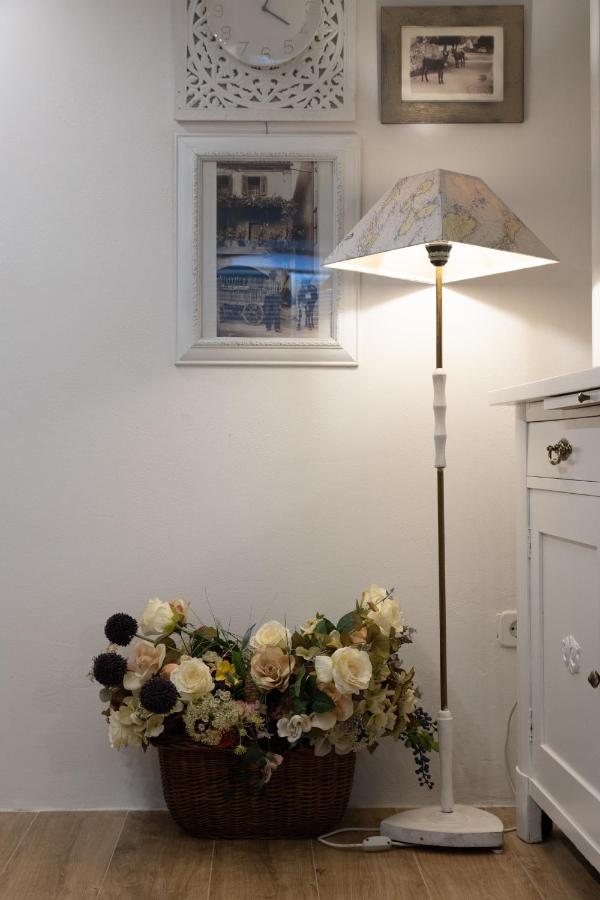 Charming Studio Apartment At House Rustica With Terrace And Nearby Parking Пунат Екстериор снимка